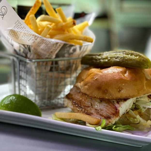 Mahi - Mahi Sándwich.